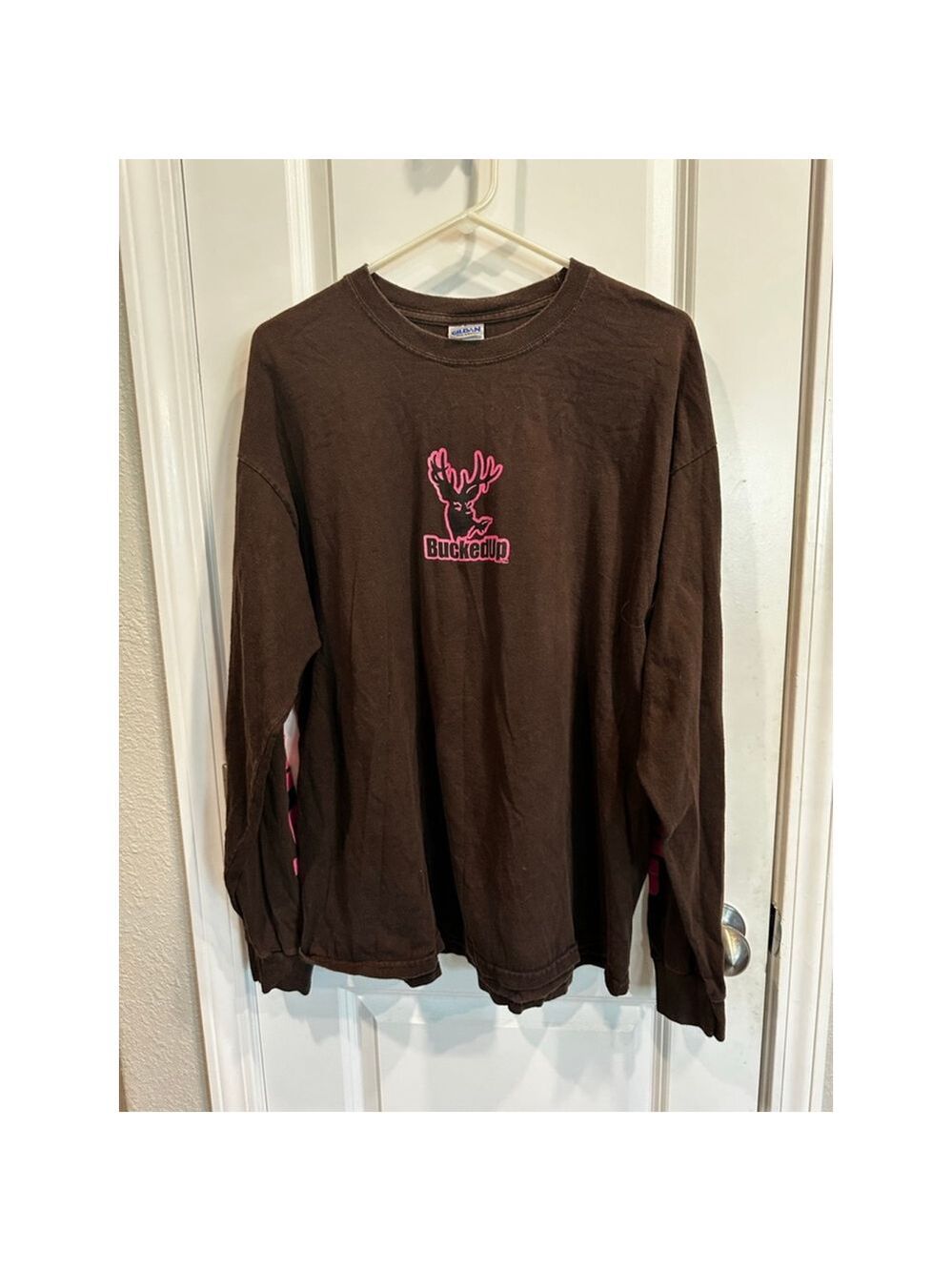 Gildan Long Sleeve Tee XL Brown Pink BuckedUp Deer